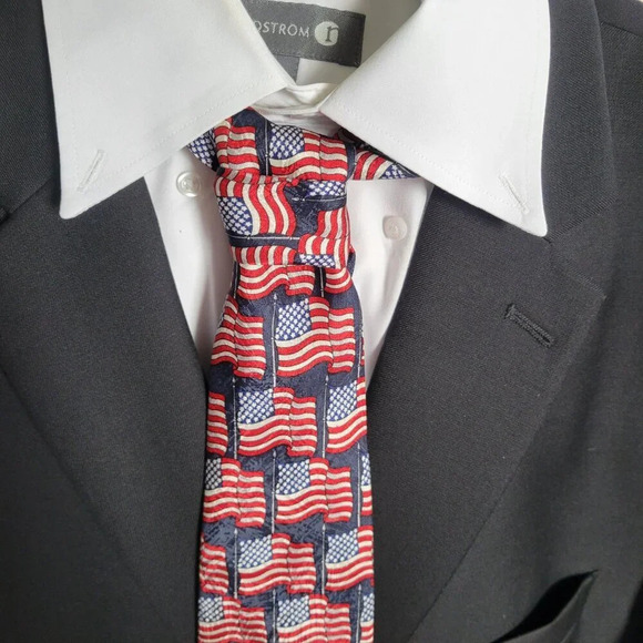 AMERICAN TRADITIONS USA Flag Men’s Silk Tie - Picture 9 of 12